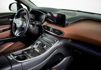 Подержанный автомобиль Hyundai Santa Fe 2021 года (10 фото)