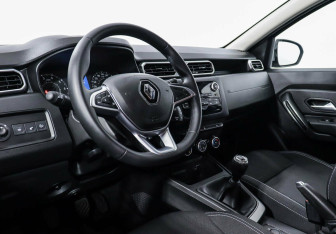 Подержанный автомобиль Renault Duster 2021 года (7 фото)