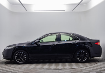 Подержанный автомобиль Honda Accord Sedan 2012 года (8 фото)