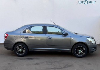 Подержанный автомобиль Chevrolet Cobalt Sedan 2013 года (4 фото)