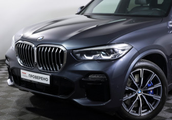Подержанный автомобиль BMW X5 2019 года (29 фото)