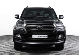 Подержанный автомобиль Toyota Land Cruiser Suv 2017 года (2 фото)