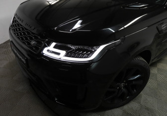 Подержанный автомобиль Land Rover Range Rover Sport 2018 года (32 фото)