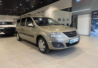 Подержанный автомобиль LADA (ВАЗ) Largus Wagon 2012 года (3 фото)