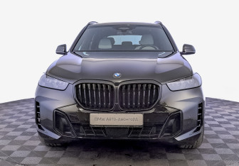 Подержанный автомобиль BMW X5 2025 года (2 фото)