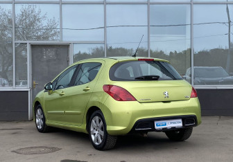 Подержанный автомобиль Peugeot 308 Hatchback 2008 года (7 фото)
