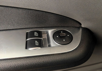 Подержанный автомобиль Ford Focus Hatchback 2010 года (14 фото)