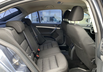 Подержанный автомобиль Skoda Octavia Liftback 2010 года (21 фото)