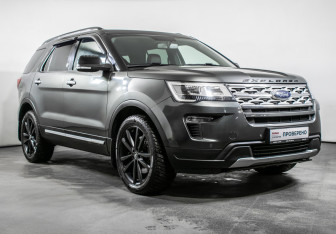 Подержанный автомобиль Ford Explorer 2018 года (3 фото)