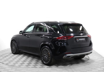 Подержанный автомобиль Mercedes-Benz GLE 2020 года (7 фото)
