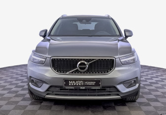 Подержанный автомобиль Volvo XC40 2018 года (2 фото)