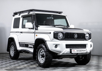 Подержанный автомобиль Suzuki Jimny 2019 года (3 фото)