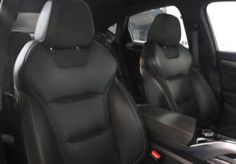 Подержанный автомобиль Geely Tugella 2022 года (16 фото)
