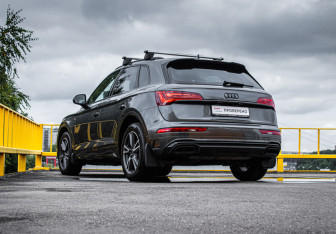 Подержанный автомобиль Audi Q5 2021 года (6 фото)