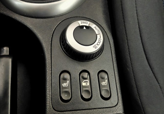 Подержанный автомобиль Nissan Qashqai 2008 года (15 фото)