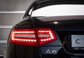 Подержанный автомобиль Audi A6 Sedan 2010 года (33 фото)