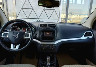 Подержанный автомобиль Dodge Journey 2014 года (11 фото)