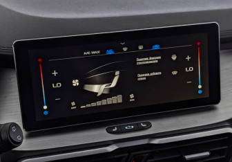 Подержанный автомобиль Geely Coolray 2023 года (26 фото)