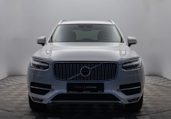Подержанный автомобиль Volvo XC90 2016 года (8 фото)