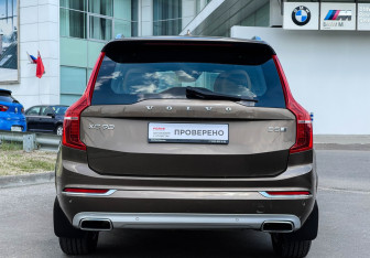 Подержанный автомобиль Volvo XC90 2017 года (6 фото)