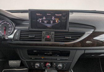 Подержанный автомобиль Audi A6 Sedan 2012 года (17 фото)