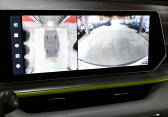 Подержанный автомобиль Geely Coolray 2023 года (21 фото)