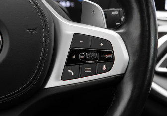 Подержанный автомобиль BMW X7 2019 года (16 фото)