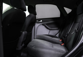 Подержанный автомобиль Ford Focus Hatchback 2008 года (11 фото)