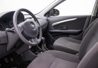 Подержанный автомобиль Nissan Almera Sedan 2016 года (10 фото)