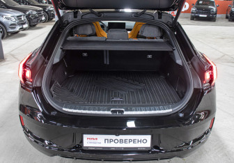 Подержанный автомобиль Zeekr 001 2023 года (10 фото)