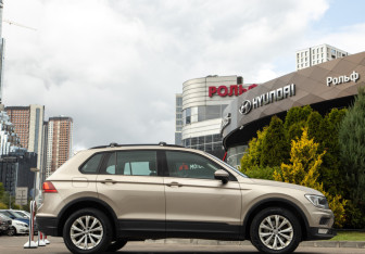 Подержанный автомобиль Volkswagen Tiguan 2017 года (3 фото)