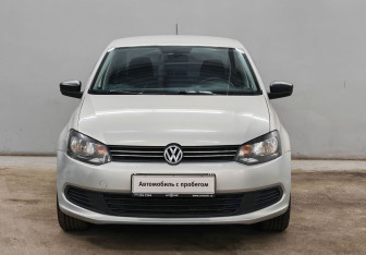 Подержанный автомобиль Volkswagen Polo Sedan 2011 года (2 фото)