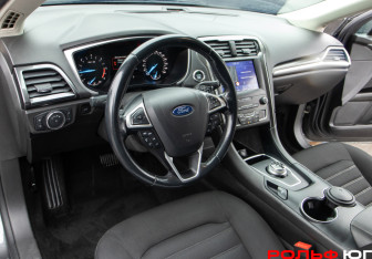 Подержанный автомобиль Ford Mondeo Wagon 2019 года (16 фото)