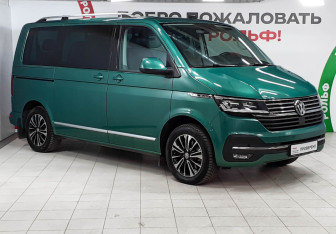 Подержанный автомобиль Volkswagen Caravelle 2022 года (3 фото)