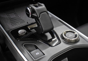 Подержанный автомобиль Haval H3 2024 года (17 фото)