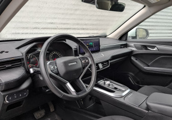 Подержанный автомобиль Haval Jolion 2023 года (15 фото)