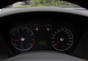 Подержанный автомобиль Ford Focus Wagon 2006 года (9 фото)
