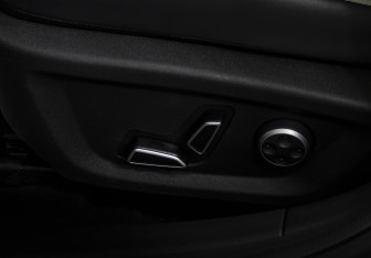 Подержанный автомобиль Changan UNI-V 2024 года (24 фото)