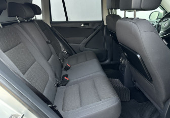 Подержанный автомобиль Volkswagen Tiguan 2012 года (14 фото)