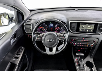 Подержанный автомобиль Kia Sportage 2019 года (21 фото)