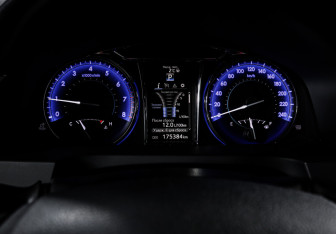 Подержанный автомобиль Toyota Camry Sedan 2015 года (11 фото)