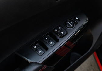 Подержанный автомобиль Kia Picanto 2018 года (14 фото)