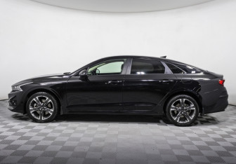 Подержанный автомобиль Kia K5 2020 года (8 фото)