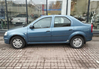 Подержанный автомобиль Renault Logan Sedan 2011 года (5 фото)