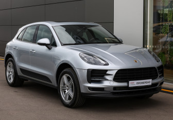Подержанный автомобиль Porsche Macan 2017 года (3 фото)