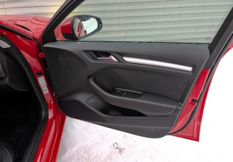 Подержанный автомобиль Audi A3 Hatchback 2013 года (23 фото)