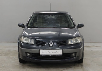 Подержанный автомобиль Renault Megane Sedan 2006 года (2 фото)