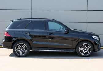 Подержанный автомобиль Mercedes-Benz GLE 2016 года (4 фото)