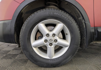 Подержанный автомобиль Nissan Qashqai 2013 года (12 фото)