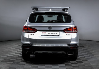 Подержанный автомобиль DongFeng AX7 2018 года (6 фото)